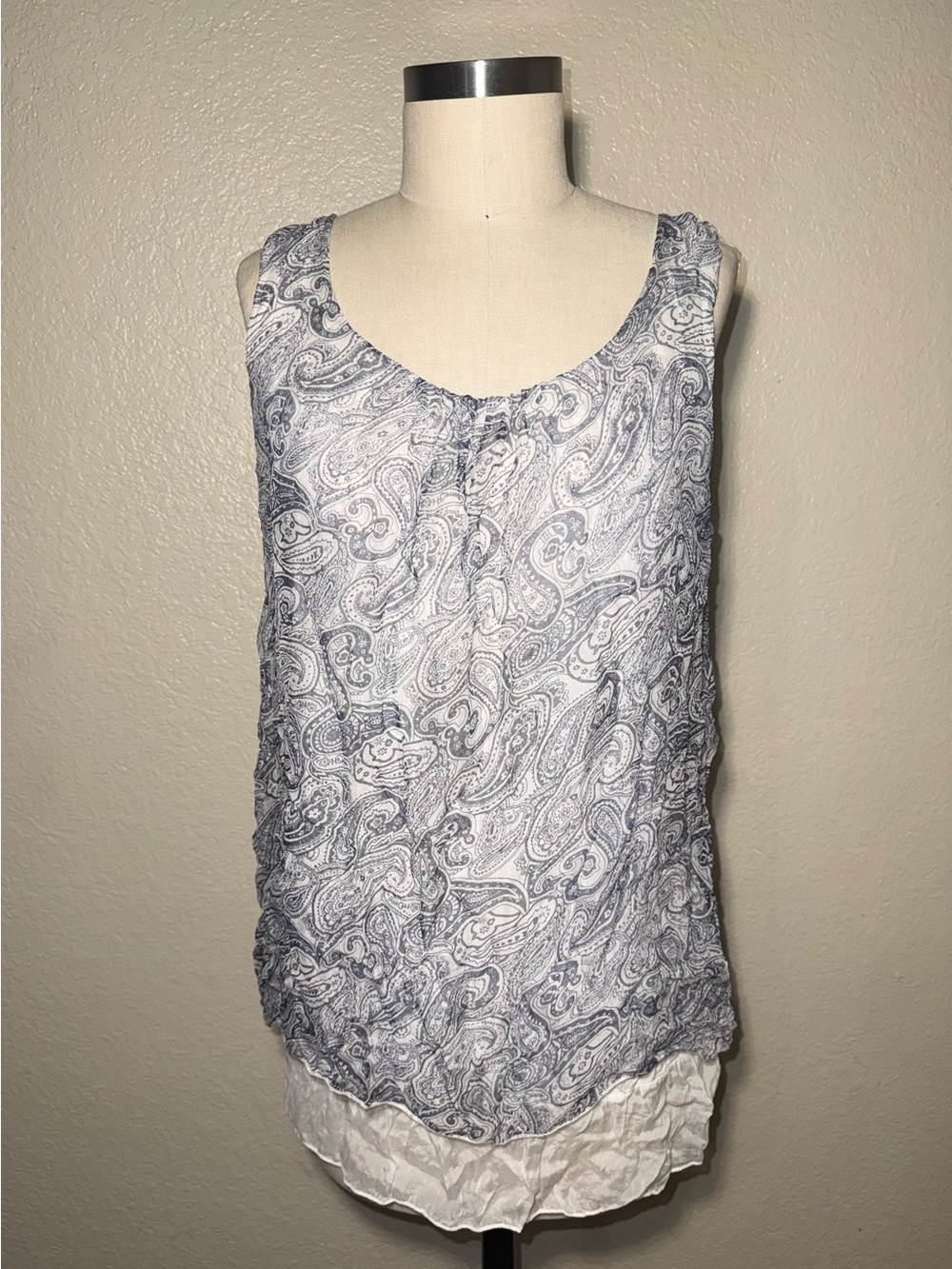 Via Signoria 100% Silk Paisley Sleeveless Blouse Size L Made in Italy